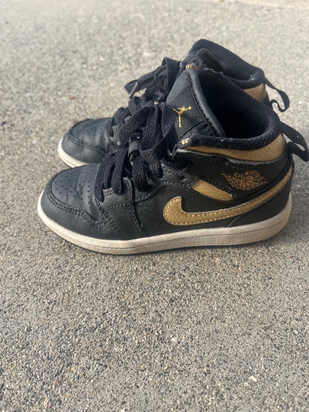 Nike Air Jordan’s Kids 11C